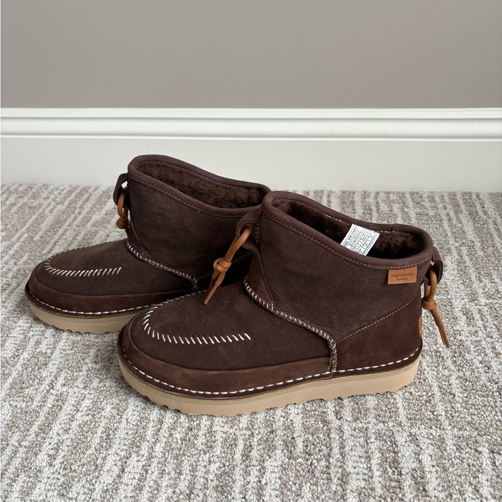 UGG Campfire Crafted Regenerate Boots. Chocolate Suede Boots with Beige Laces